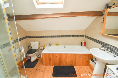Charming house with guest accommodation