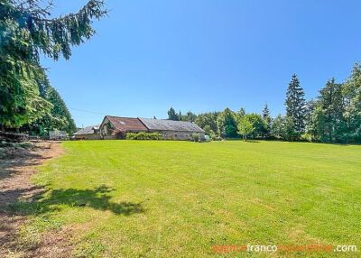 Charming house with guest accommodation