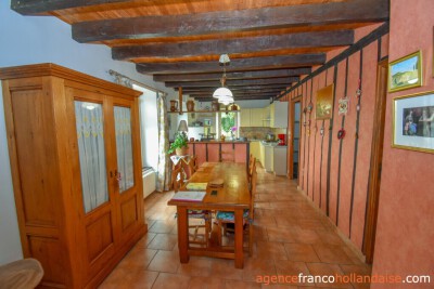 5-bedroom villa with swimming pool and almost 2 acres 