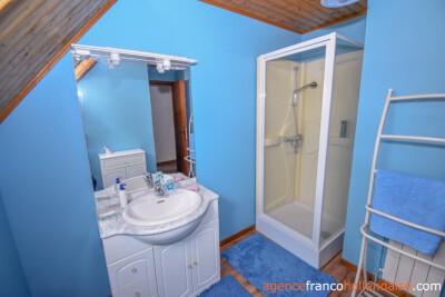 5-bedroom villa with swimming pool and almost 2 acres 