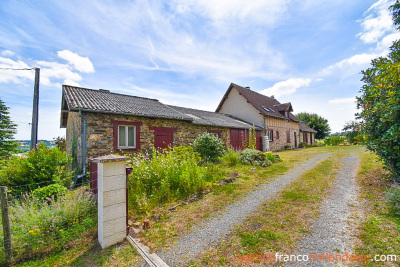5-bedroom villa with swimming pool and almost 2 acres 