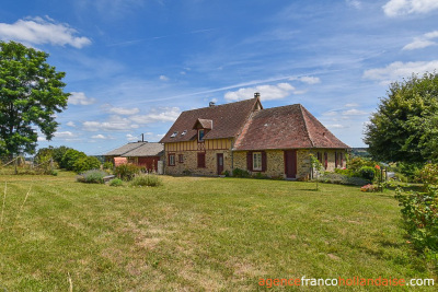 5-bedroom villa with swimming pool and almost 2 acres 