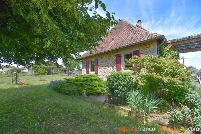 5-bedroom villa with swimming pool and almost 2 acres 