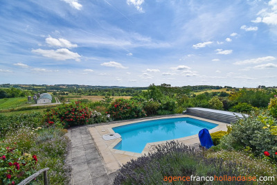 5-bedroom villa with swimming pool and almost 2 acres 
