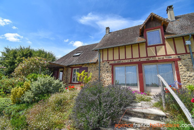 5-bedroom villa with swimming pool and almost 2 acres 