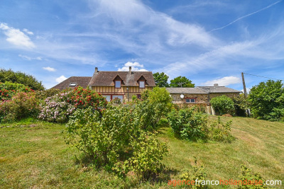 5-bedroom villa with swimming pool and almost 2 acres 