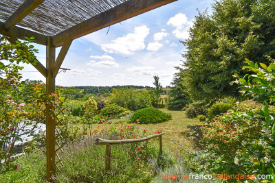 5-bedroom villa with swimming pool and almost 2 acres 