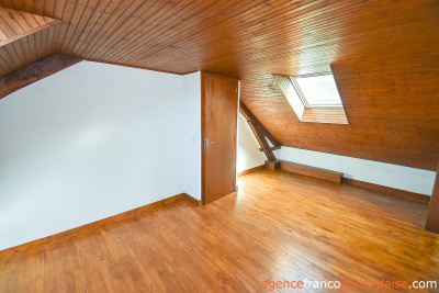 Renovated house with gîte and cottage