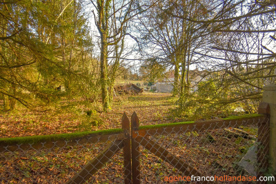 Investment 3-bed town house and 1/2 acre