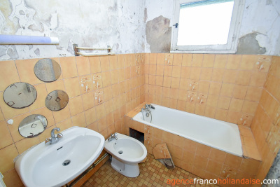 Investment 3-bed town house and 1/2 acre