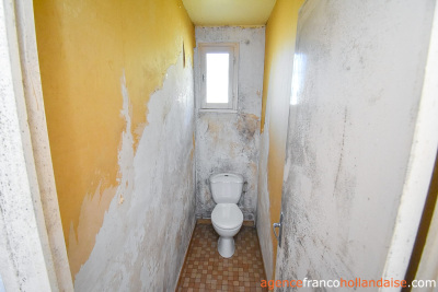 Investment 3-bed town house and 1/2 acre