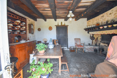 House with barns, swimming pool and close to 4 acres