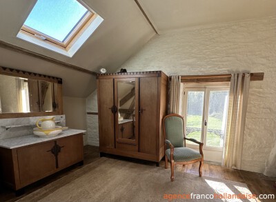 Little domaine on 8.6 acres 