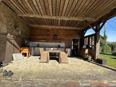 Little domaine on 8.6 acres 