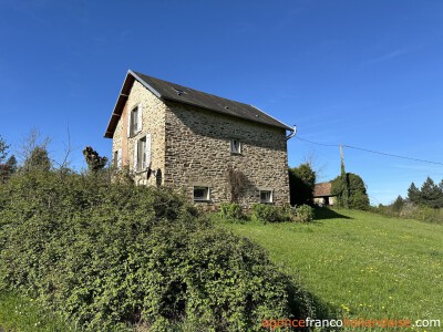 Little domaine on 8.6 acres 