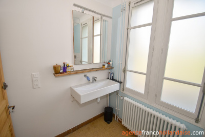 Ready to move in, bright and beautiful views