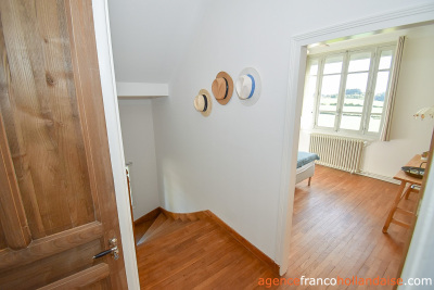 Ready to move in, bright and beautiful views