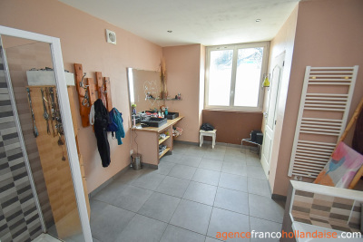 Nice living space and lots of rooms