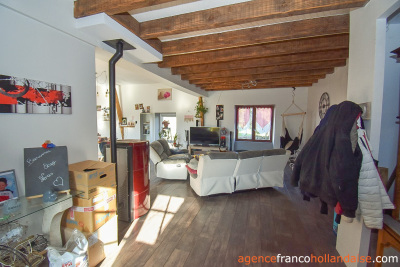 Nice living space and lots of rooms