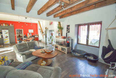 Nice living space and lots of rooms