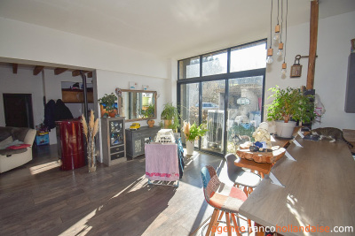 Nice living space and lots of rooms