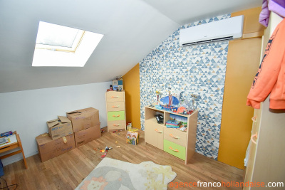 Nice living space and lots of rooms