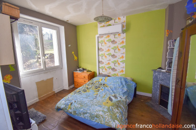 Nice living space and lots of rooms