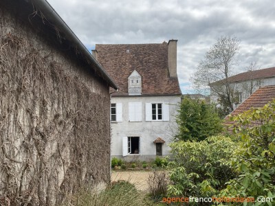 Romantic double house from 1800