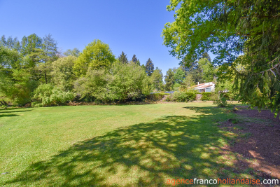 A gem with its lake and 2,7 acres