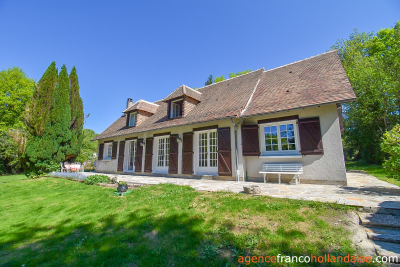 A gem with its lake and 2,7 acres