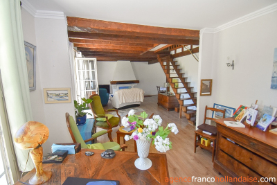 A gem with its lake and 2,7 acres