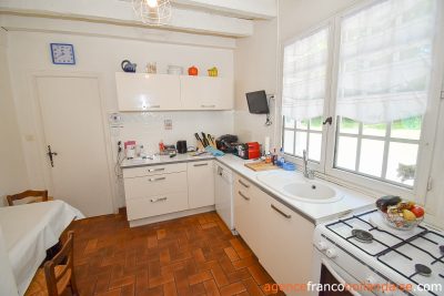A gem with its lake and 2,7 acres