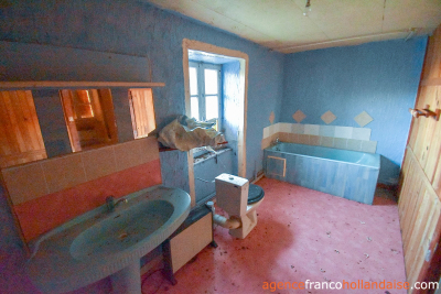 Beautiful stone house and 1 ½ acre of land