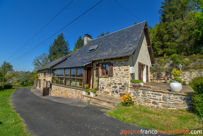 Beautiful, quiet stone property with land