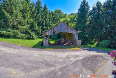 No neighbours, an old mill and 7.5 hectares (18 ½ acres)