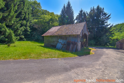 No neighbours, an old mill and 7.5 hectares (18 ½ acres)