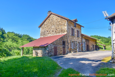 No neighbours, an old mill and 7.5 hectares (18 ½ acres)