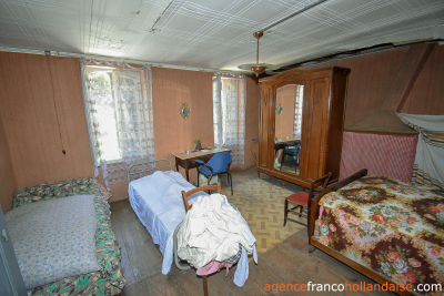 No neighbours, an old mill and 7.5 hectares (18 ½ acres)