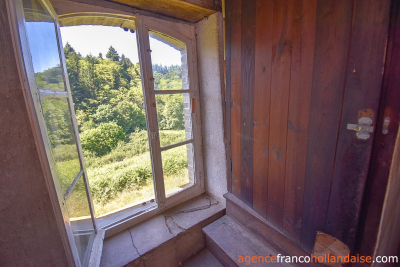 No neighbours, an old mill and 7.5 hectares (18 ½ acres)