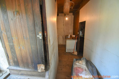 No neighbours, an old mill and 7.5 hectares (18 ½ acres)