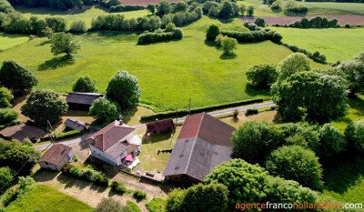 Ensemble with 36,5 acres