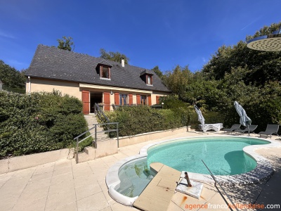 Move-in-ready Périgord home with a pool,